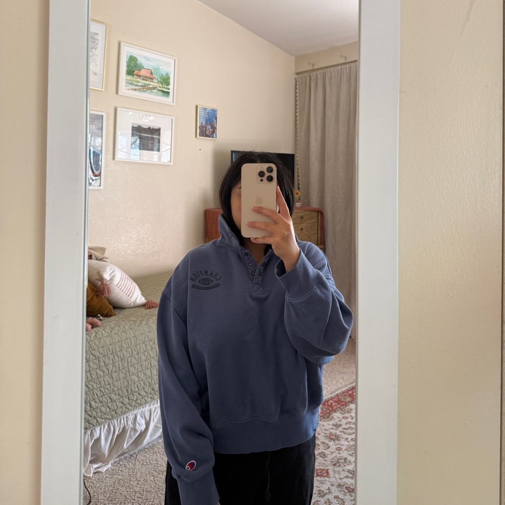 Champion Men's Blue Crewneck Sweater